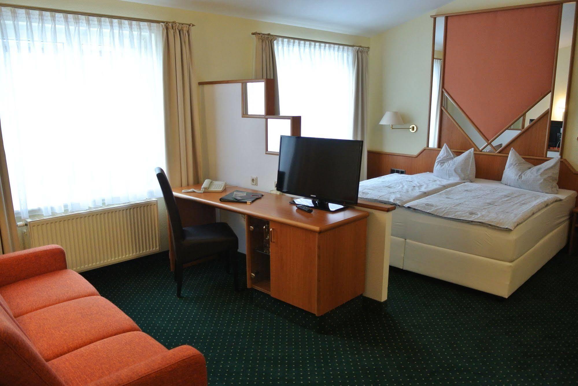 Hotel Evabrunnen Бишофсверда Екстериор снимка